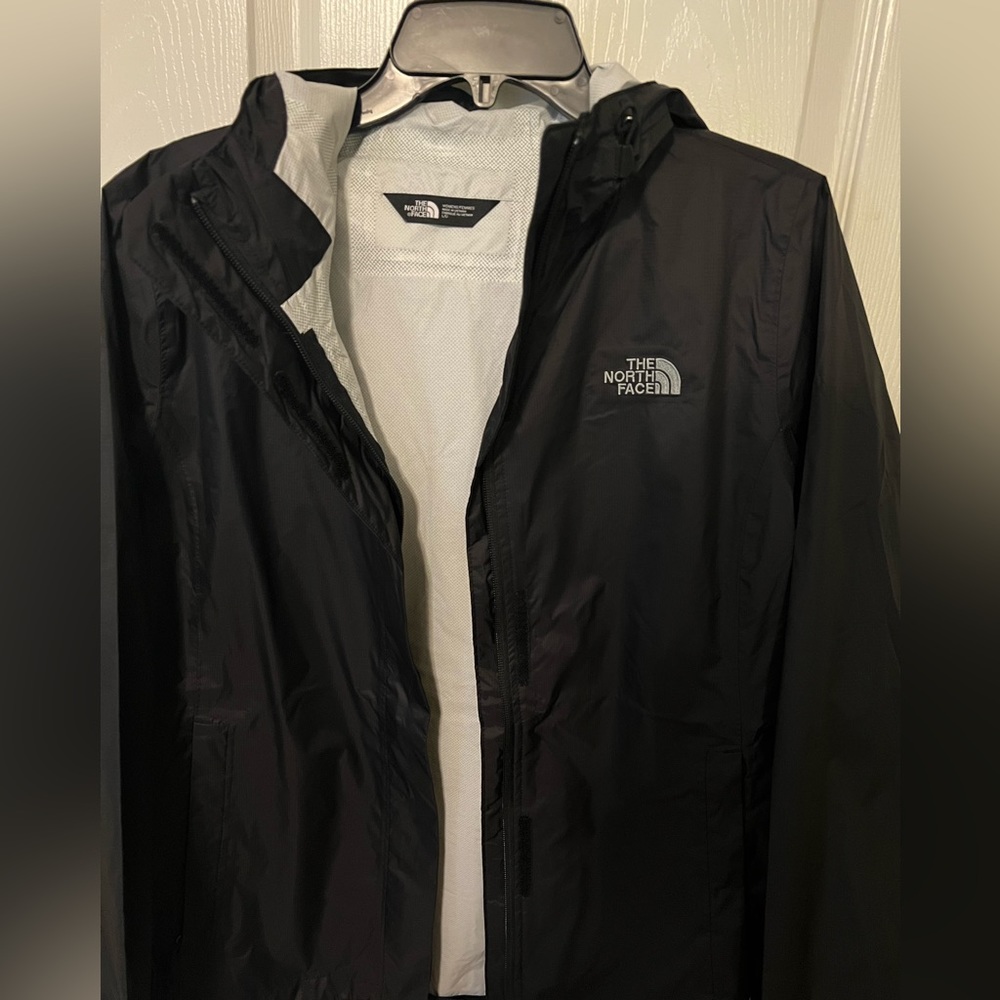 The North Face Ladies DryVent Rain Jacket - Picture 5 of 7